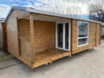 Casas Contenedoras IRM ITB con terraza madera 8x4m 2 dormitorios