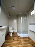 Contenedor sanitario completo 2x2m con ducha WC y calentador 11KW - Imagen 3