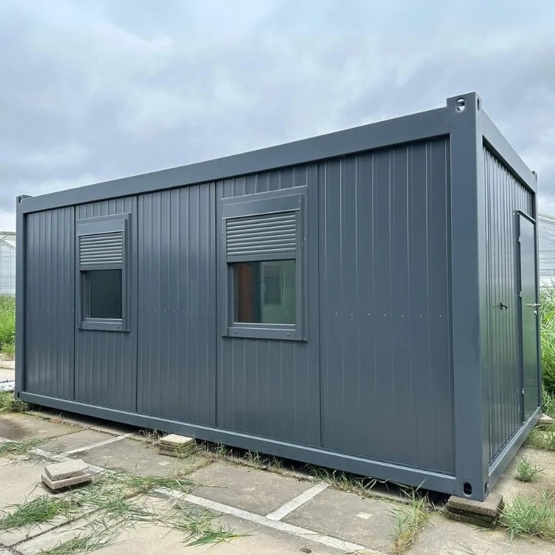 Unidad de stock 6×3 metros con ventanas lado largo izquierdo