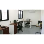 Contenedor Oficina 20 Pies Usado - 14m² con Aire Acondicionado 110V y Protecciones Metálicas - Imagen 4