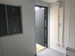 Contenedor Oficina Usado 10 Pies Reformado - Módulo Pequeño con Ventana Antivandálica - Imagen 3
